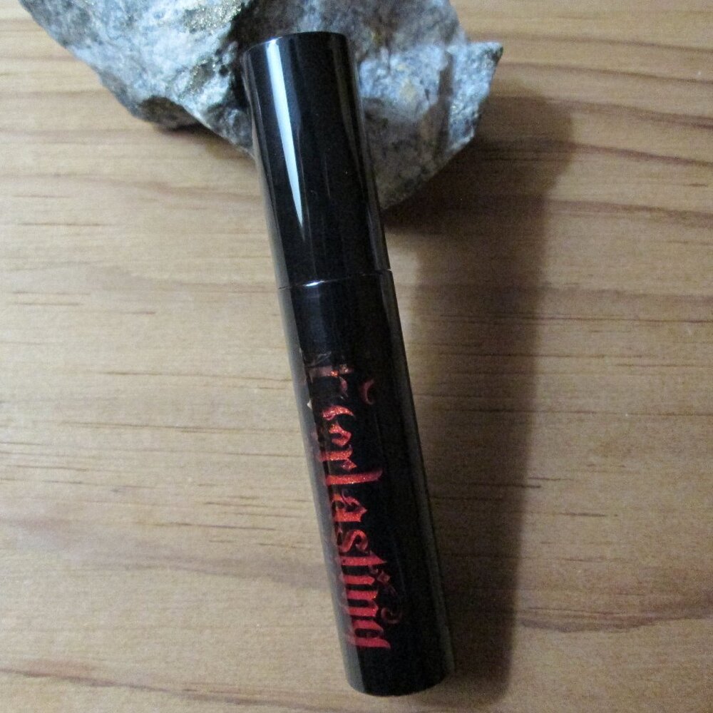 KVD Everlasting Glimmer Veil Liquid Lipstick in Rocker